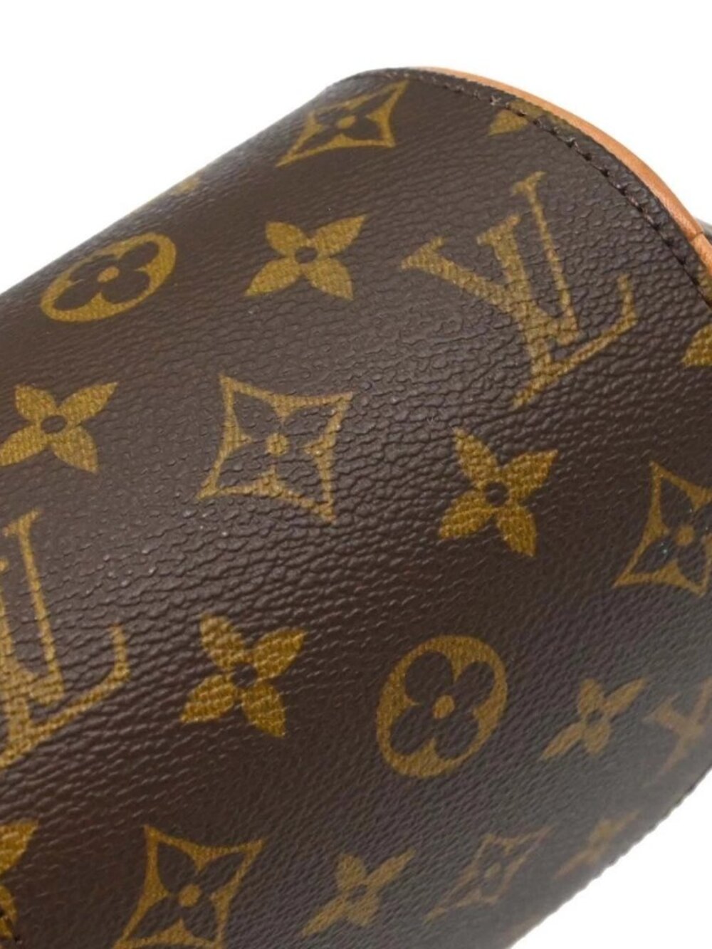 Louis Vuitton Monogram - Picture 3 of 16